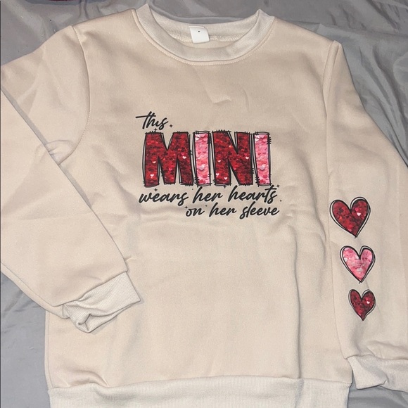 Little girls valentine sweater - Picture 1 of 2